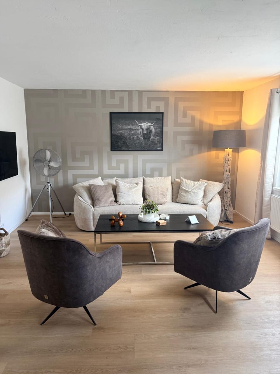 TV and multimedia, Living room, Seating area