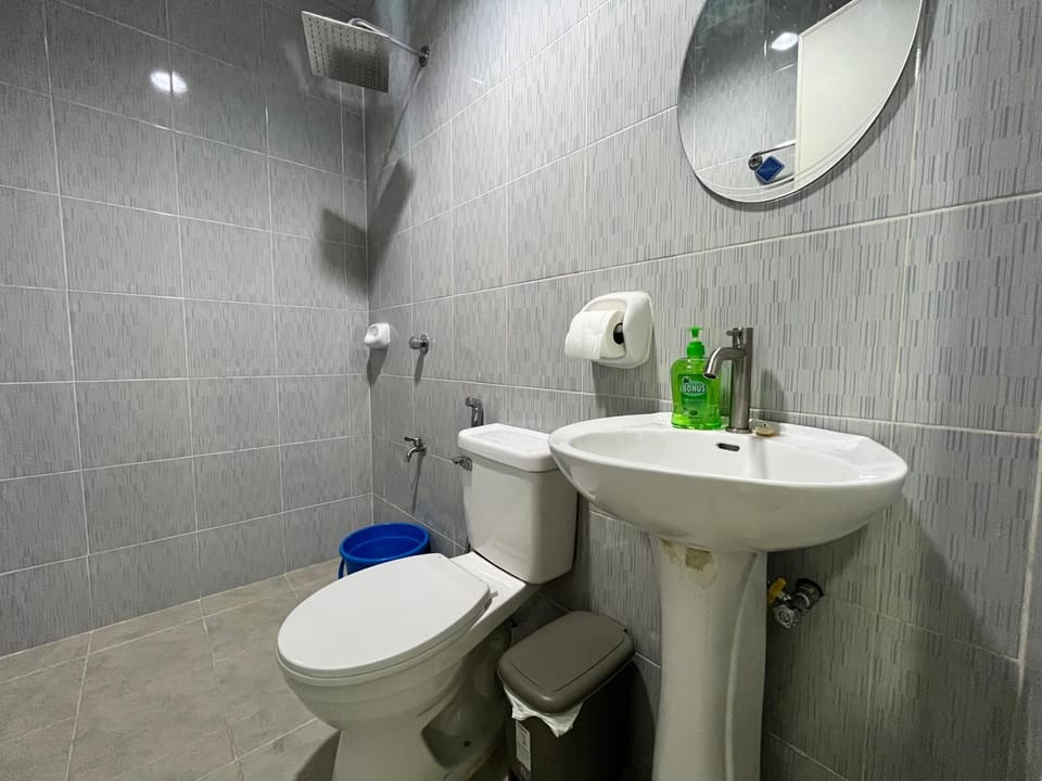 Shower, Toilet, Bathroom