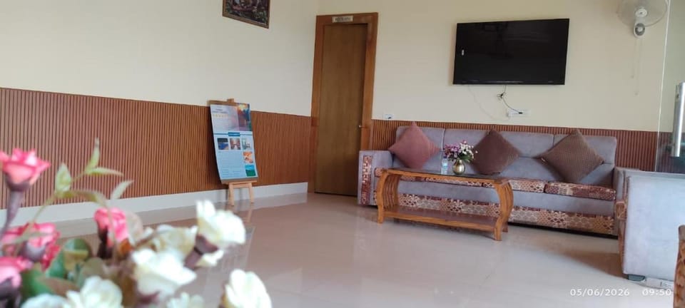 TV and multimedia, Living room, Evening entertainment
