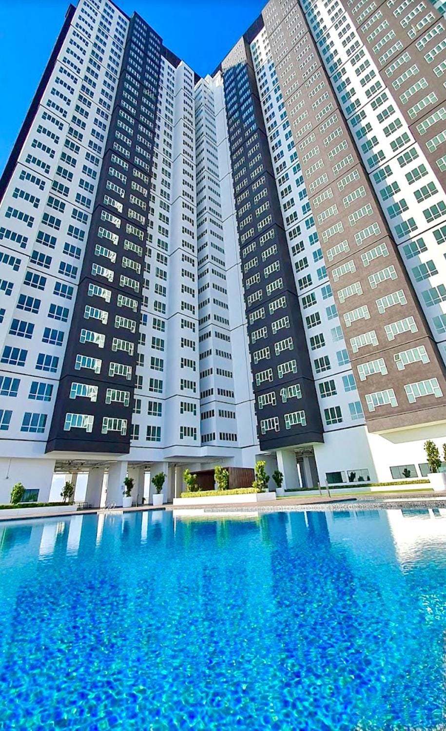Property building, Swimming pool