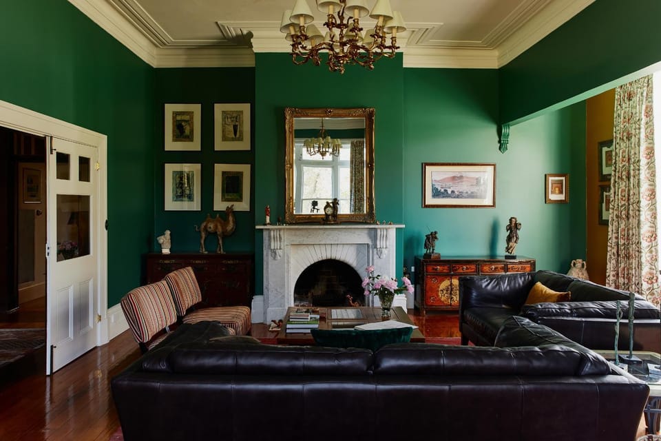 Communal lounge/ TV room