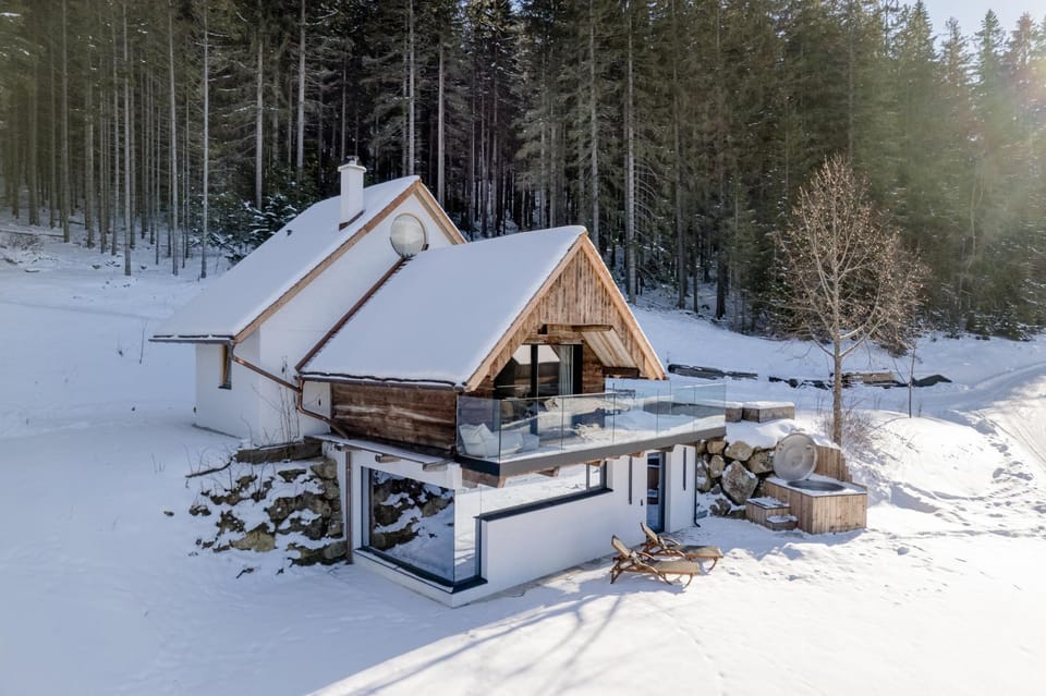 Property building, Natural landscape, Winter
