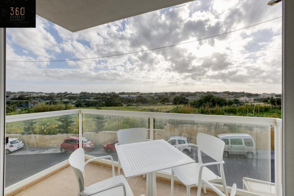 Stunning 3BR w/Country View Apartment in M'Scalak by 360 Estates Apartment in Marsaskala