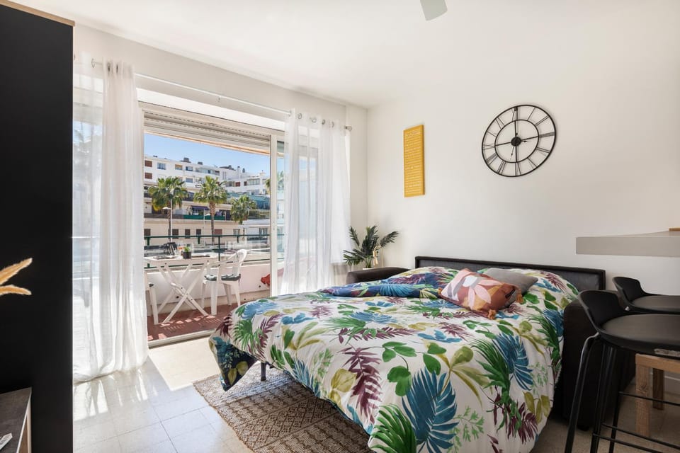 Lumineux, Ensoleillée, Proche plage ,Coeur de centre ville, chaleureux, Apartment in Antibes