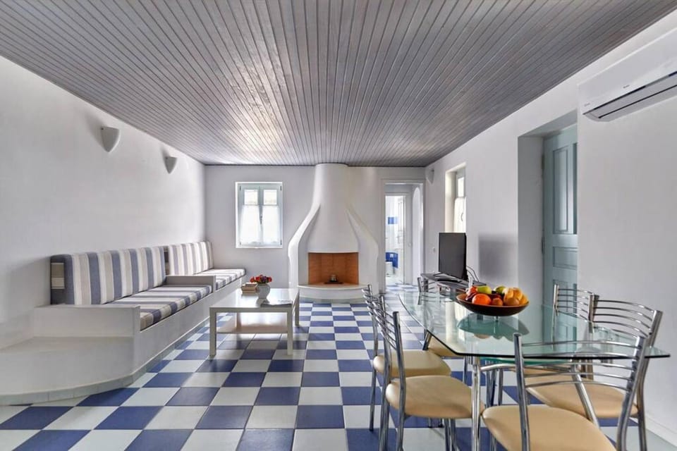 Ocean Villa in Paros House in Paros, Greece