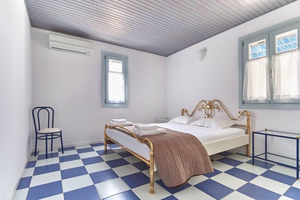 Ocean Villa in Paros House in Paros, Greece
