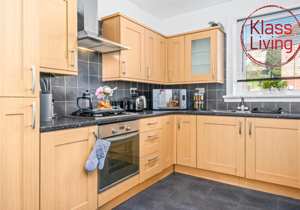 Coffee/tea facilities, Kitchen or kitchenette, Decorative detail, Guests, group of guests, Family
