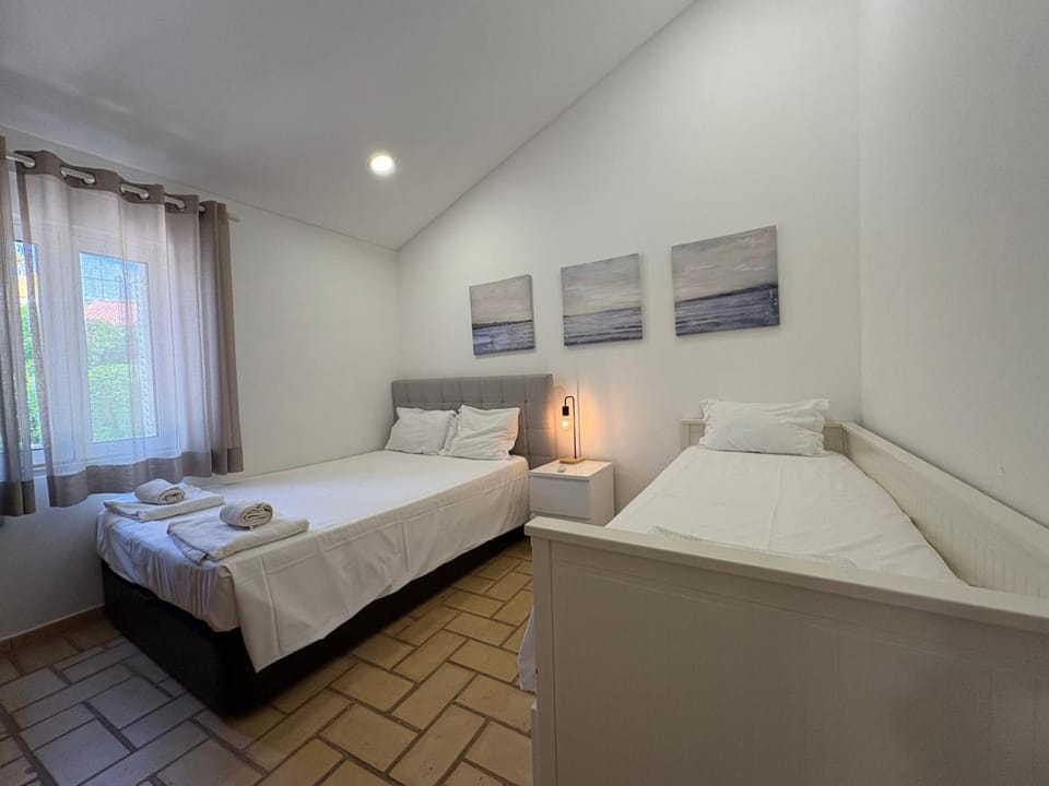 The Albufeira Concierge - Villa Pool & Tennis Villa in Guia