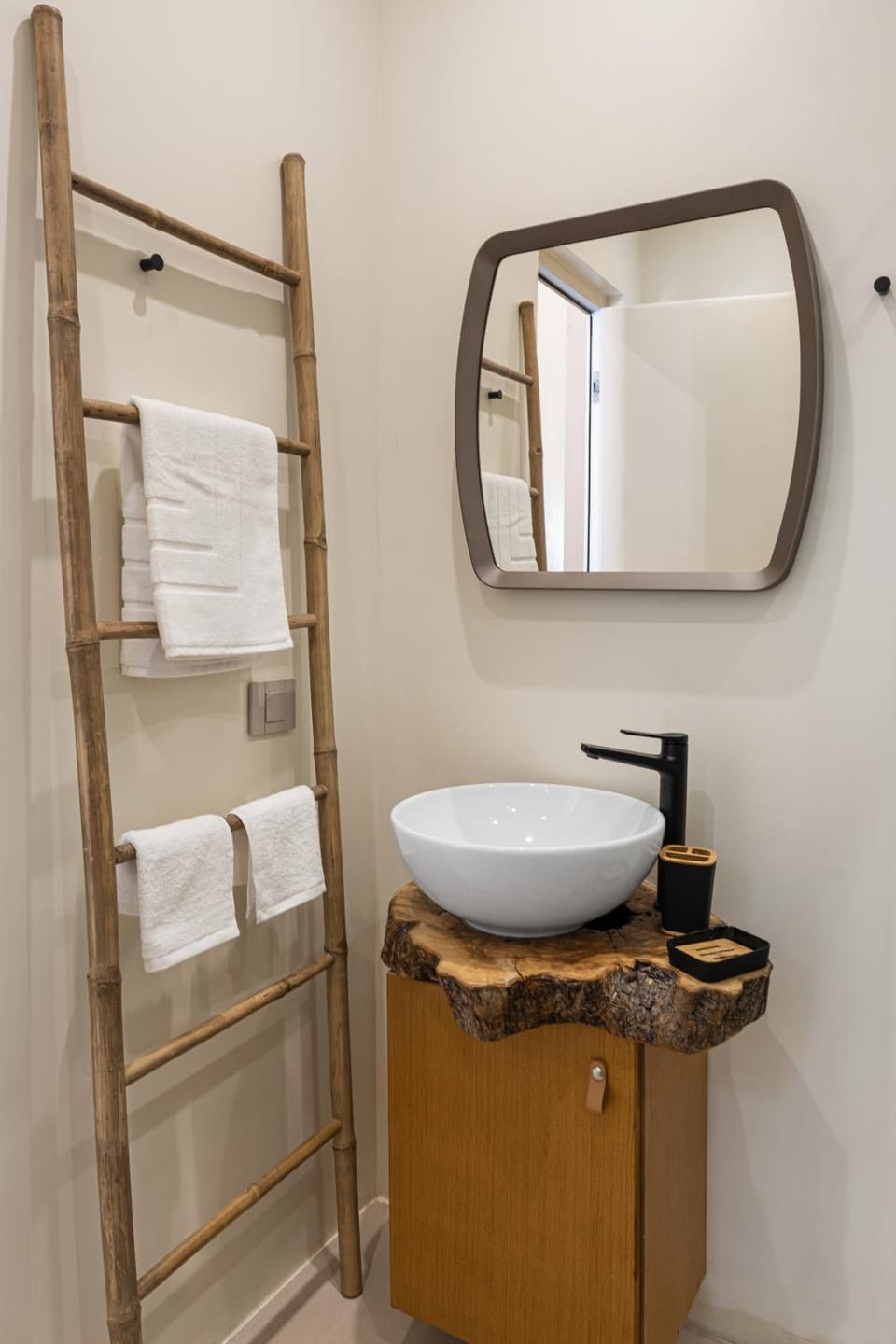 Bathroom, towels