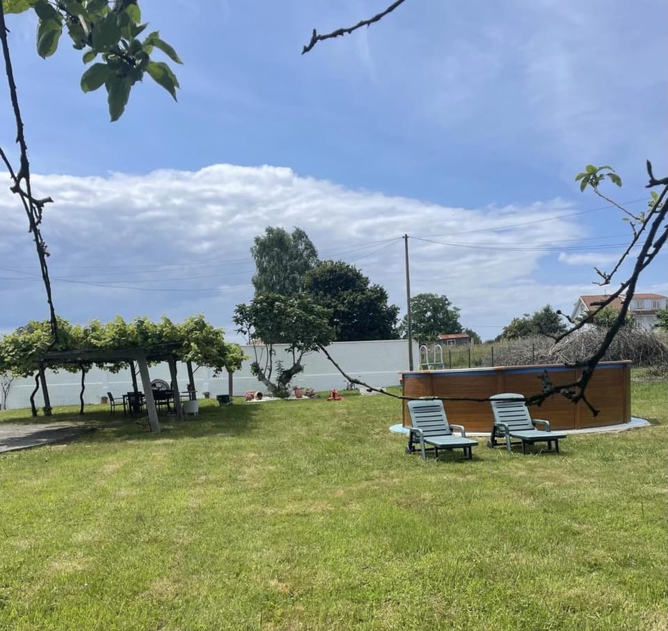 Off site, Garden, Kids's club, Swimming pool, sunbed