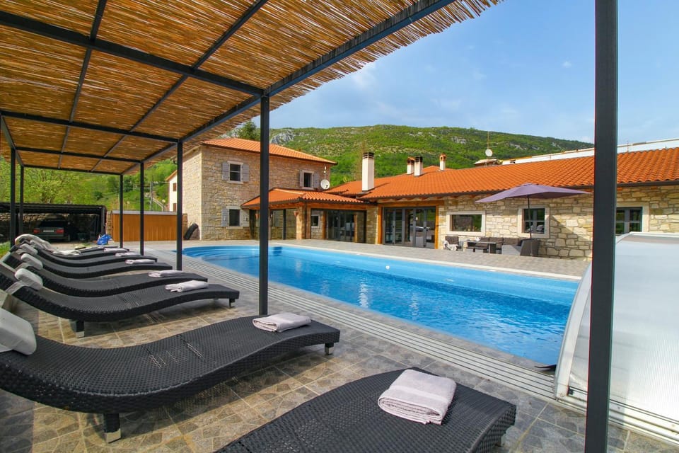 Villa Tina Livade in Gradinje - Haus für 8-12 Personen Villa in Istria County