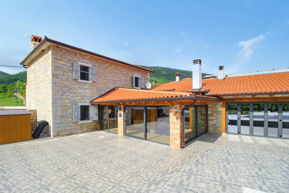 Villa Tina Livade in Gradinje - Haus für 8-12 Personen Villa in Istria County