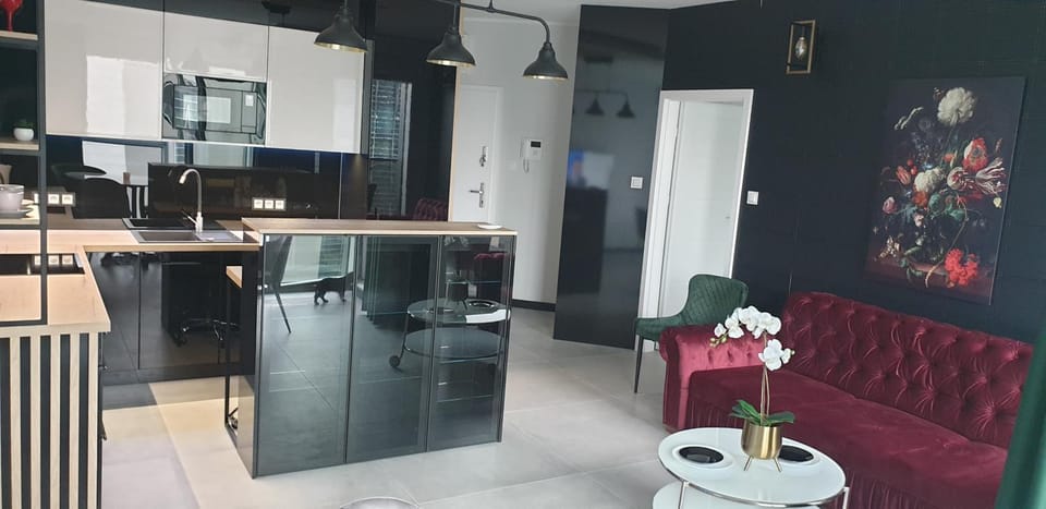 Kitchen or kitchenette, Living room, Dining area, minibar, pet friendly