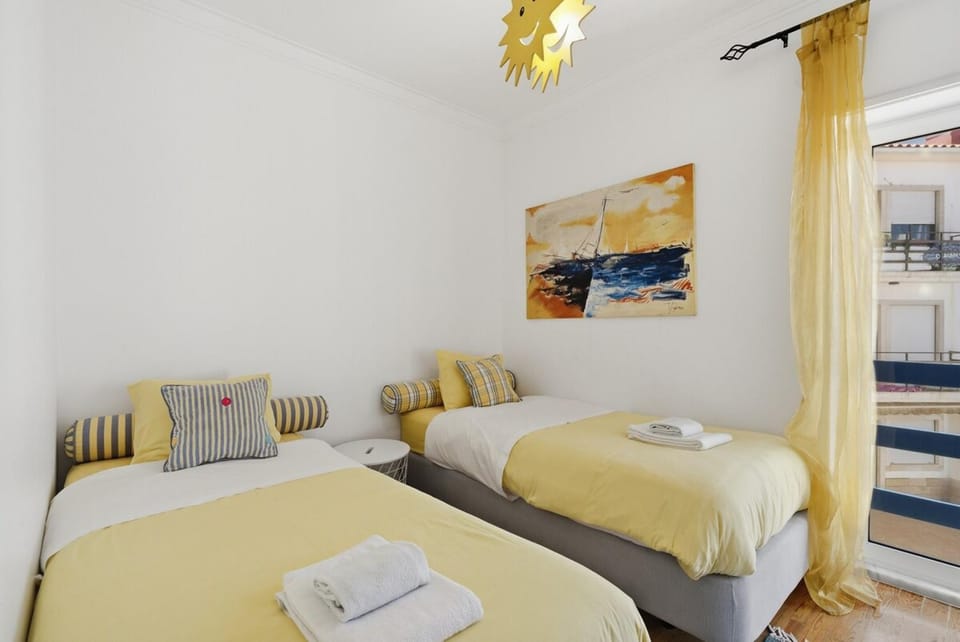 BC Beach House - Santa Cruz Apartment in Lisbon District