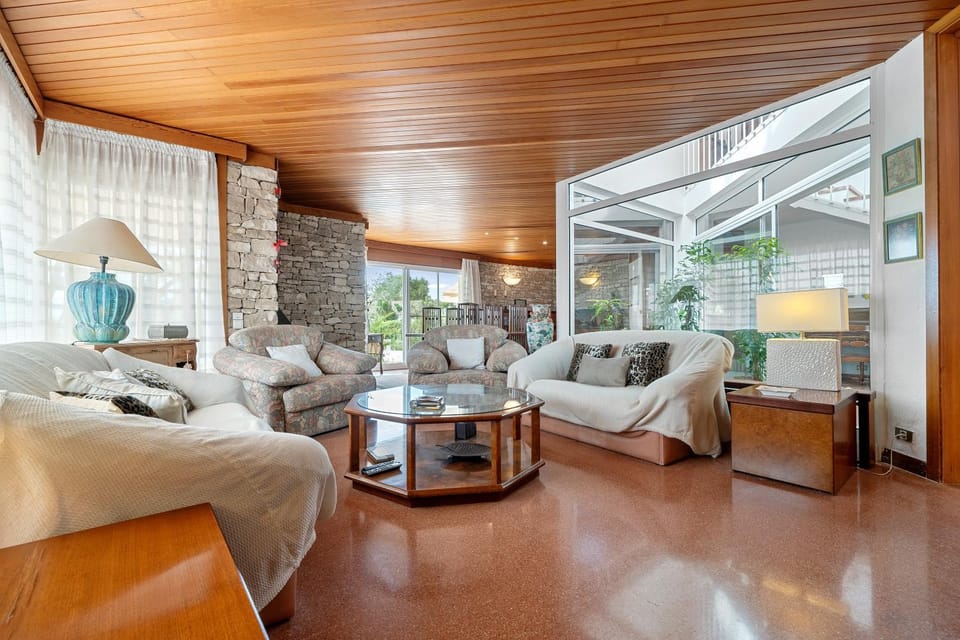 Property building, Living room