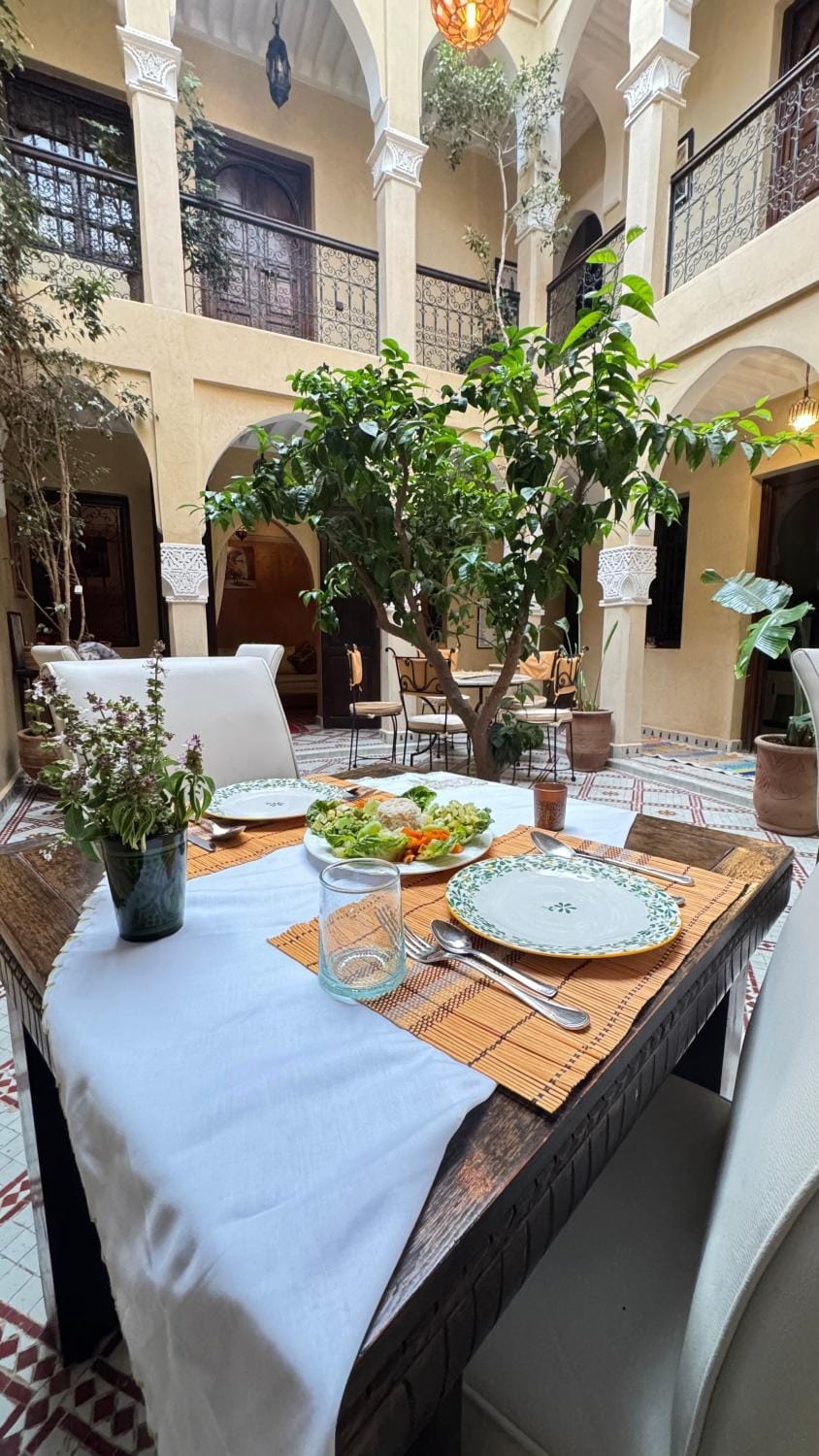 Food and drinks, Dining area