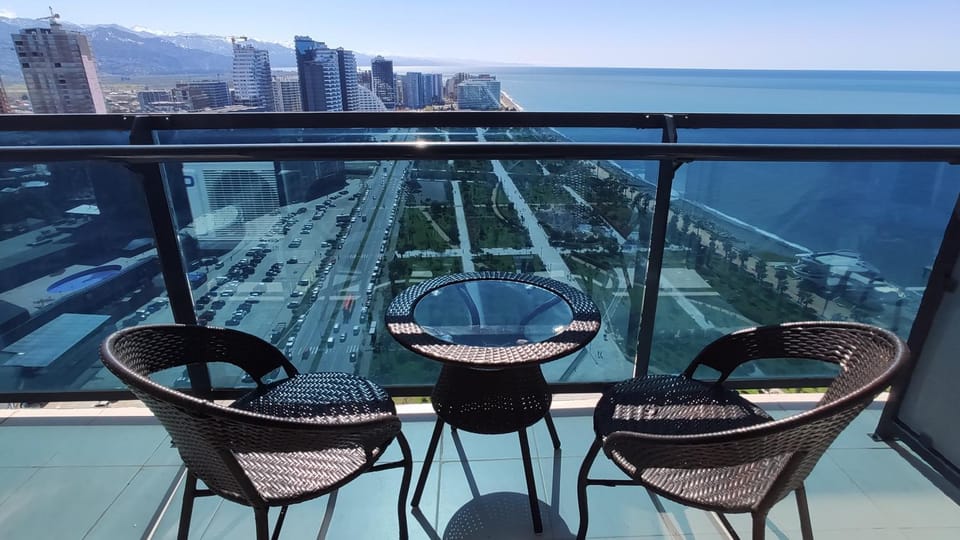 Xenos Beach Tower Apartment in Batumi