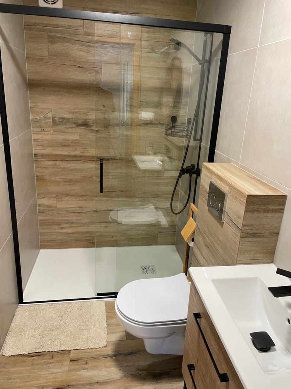Shower, Toilet, Bathroom