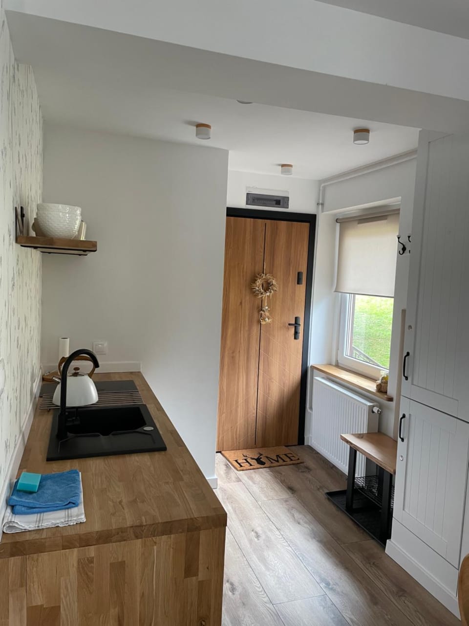 Kitchen or kitchenette, stove, wardrobe