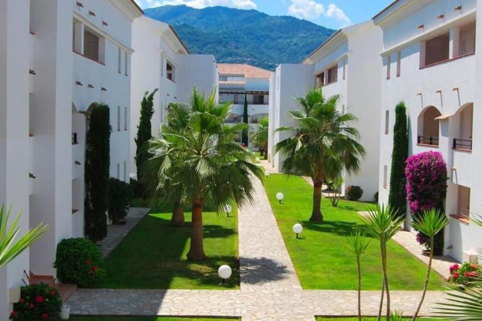 Appt dans résidence avec piscines et plage privées Apartment in Corsica