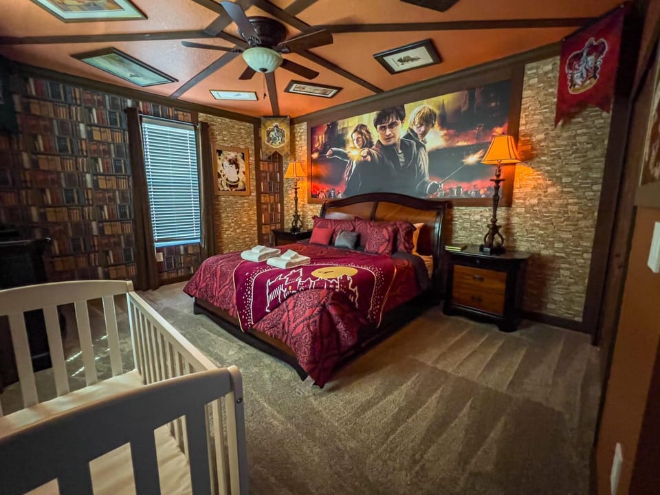 Bed, Photo of the whole room, Bedroom