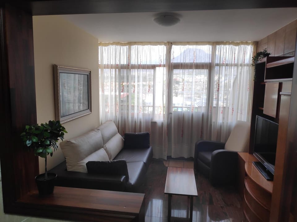 Safrán Holiday Penthouse Apartment in Los Cristianos