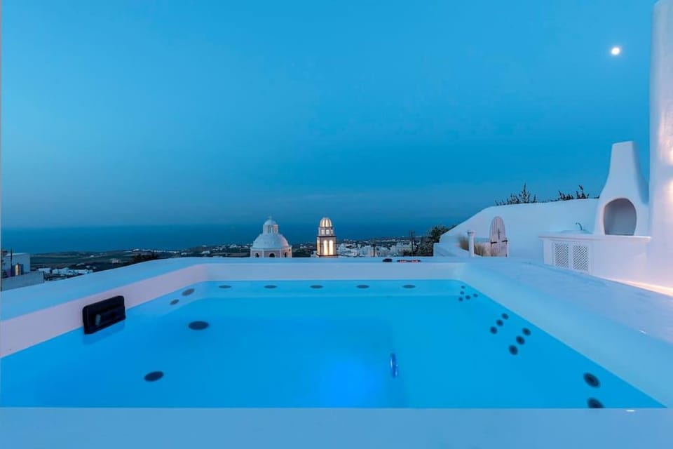 Aleanna Traditional Villa Fira Villa in Thera