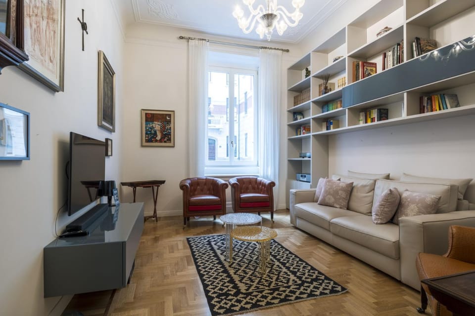 Easylife - Milano - Carducci 22 - Sant Ambrogio Apartment in Milan