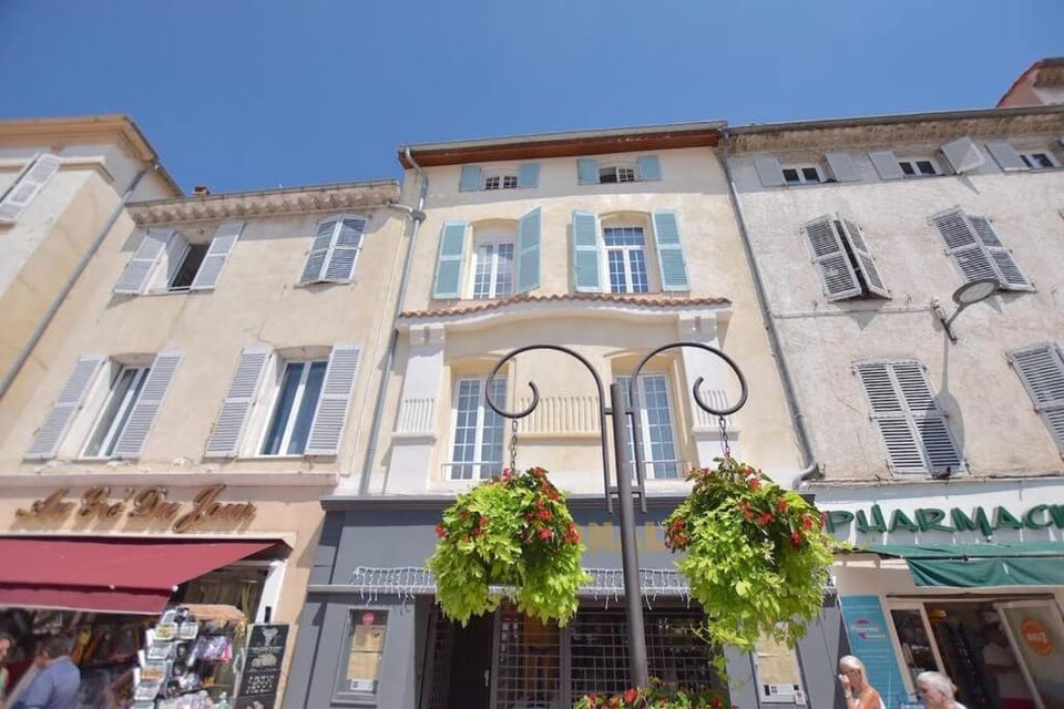 6 - Charming studio,Heart old town, beach walk Apartment in Antibes