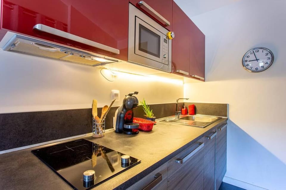6 - Charming studio,Heart old town, beach walk Apartment in Antibes