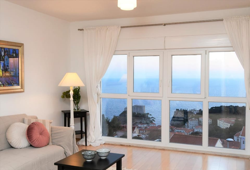 Living room, Sea view