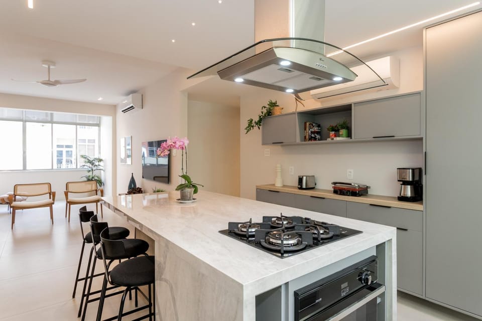 Modern 3-Bedroom 450m to Ipanema Beach | AP 30/601 Apartment in Rio de Janeiro