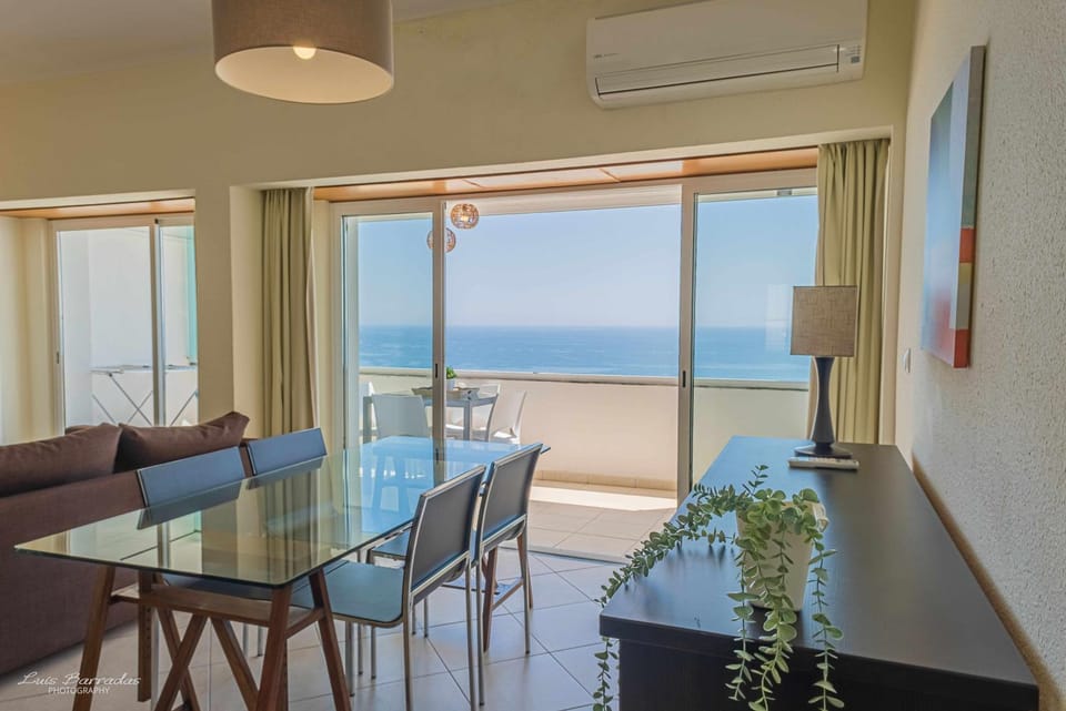 Balcony/Terrace, Living room, Dining area, Sea view, air conditioner