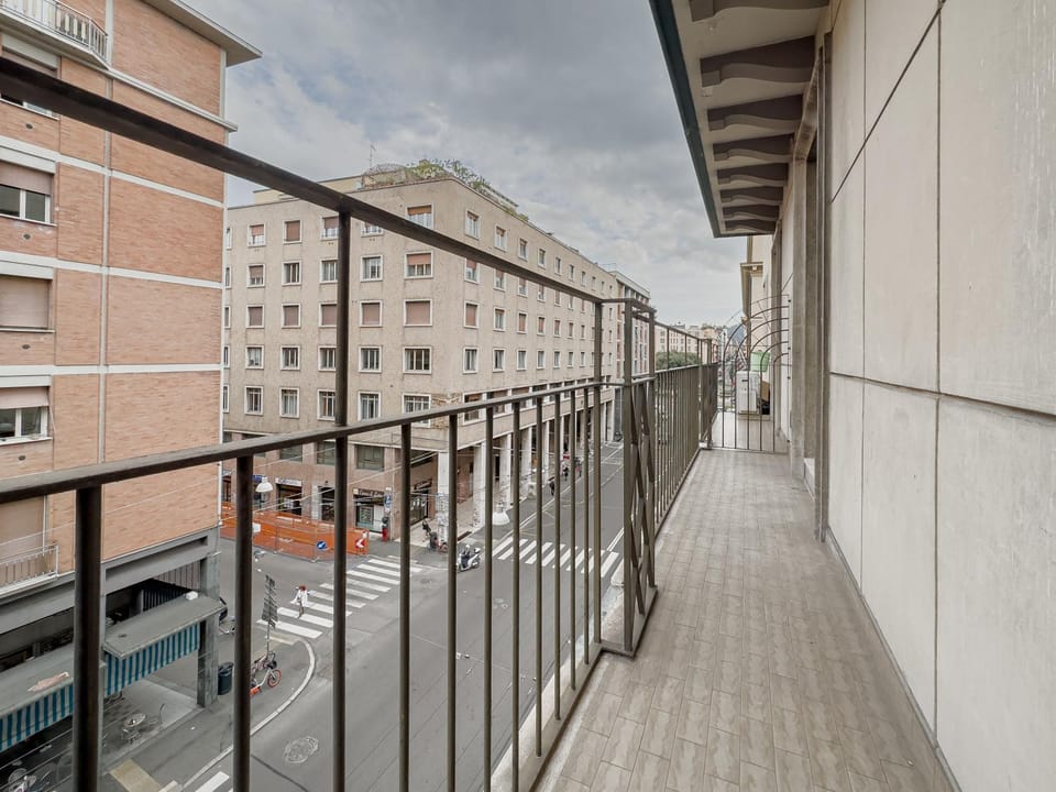 Realkasa Amendola 6 Apartment in Bologna