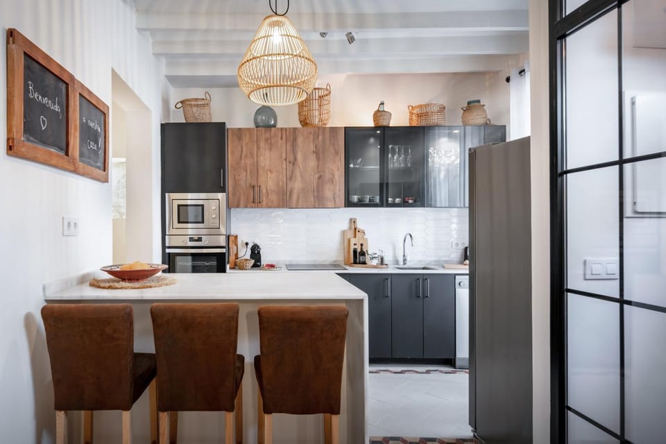 Kitchen or kitchenette, Living room