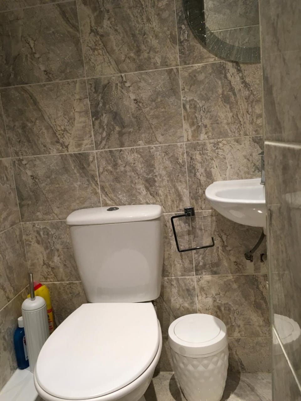 Toilet, Internal: Not applicable to any particular room