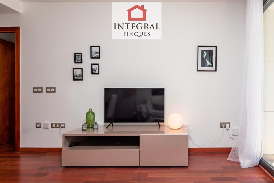 Communal lounge/ TV room, TV and multimedia