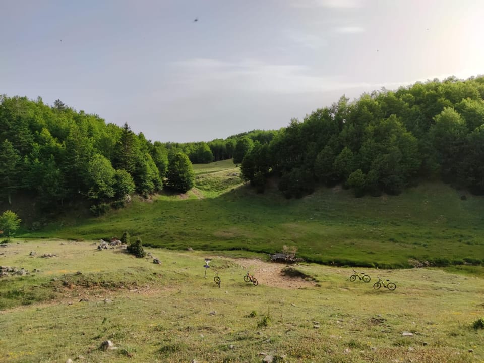 Nearby landmark, Natural landscape, Hiking, Hiking, Cycling, Cycling
