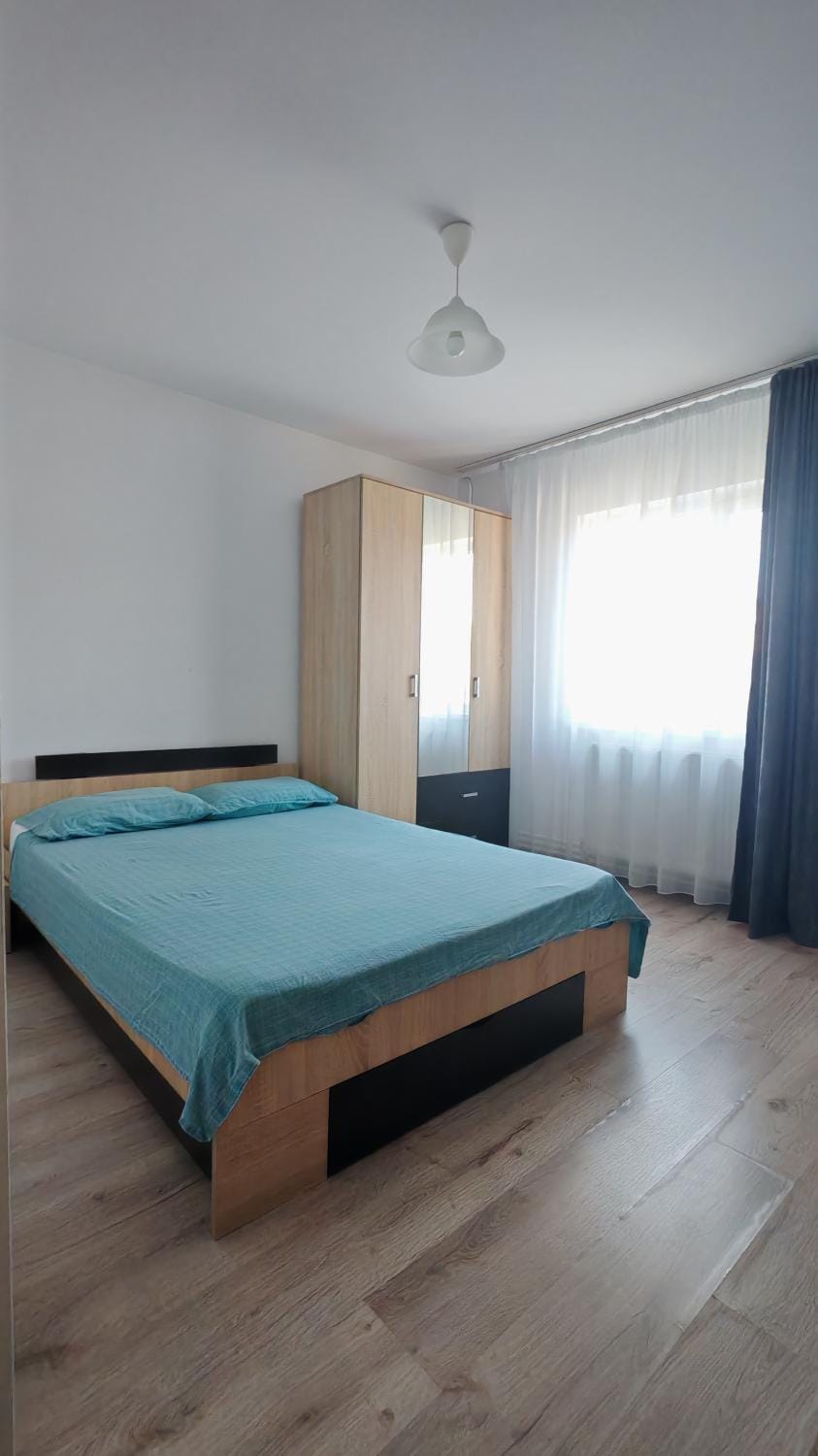 Apartament 3 camere, Central, Parcare gratuita Apartment in Romania