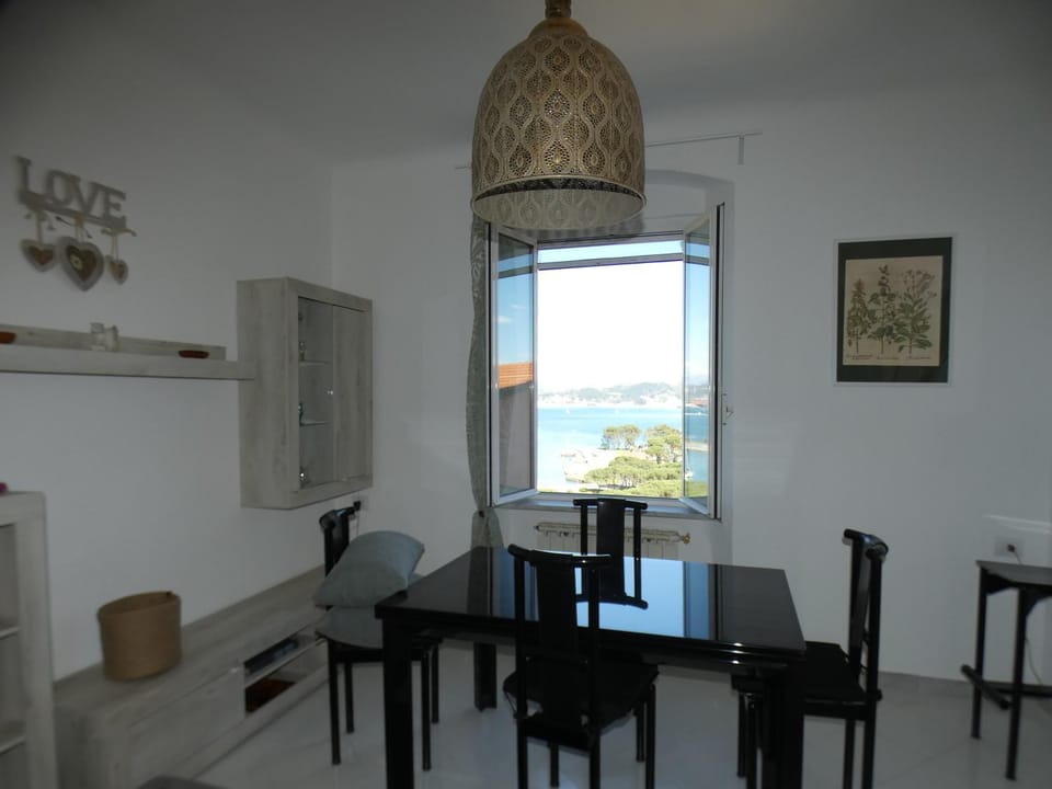Living room, Sea view