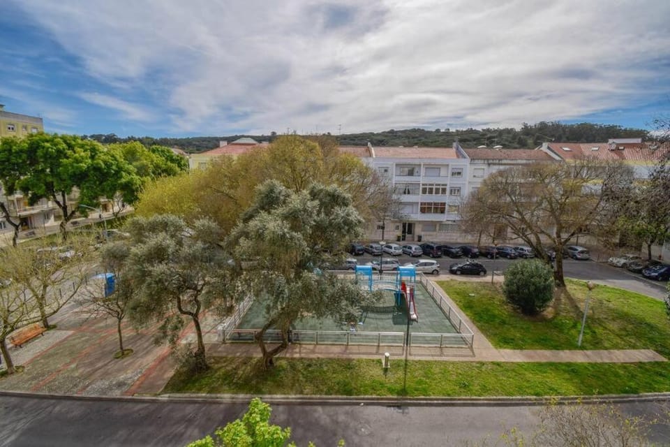 Property building, Neighbourhood, Location, Parking