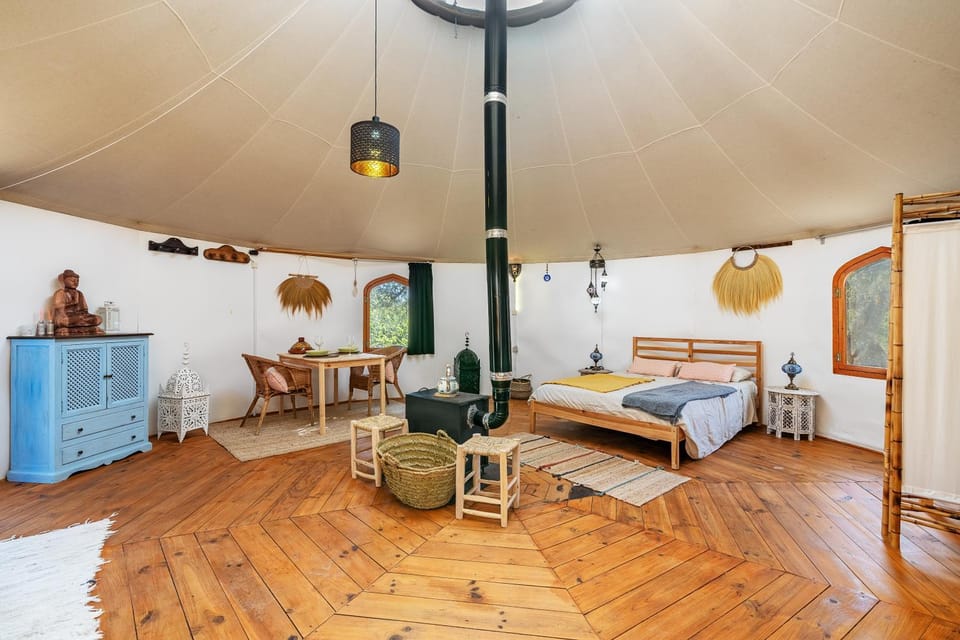 Property building, Living room, Bedroom