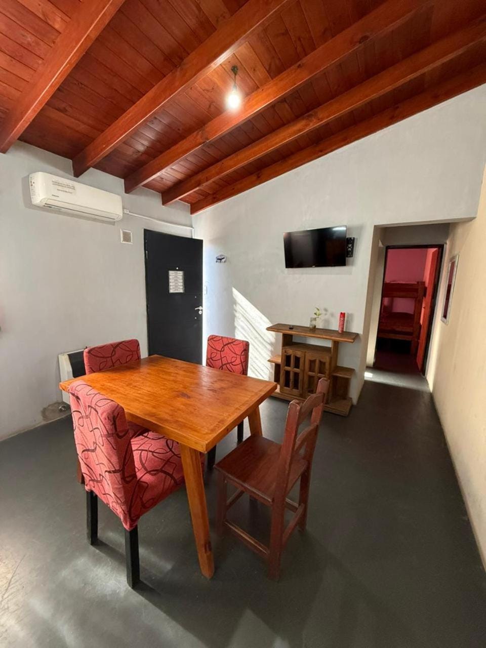 TV and multimedia, Kitchen or kitchenette, Living room, Seating area, Dining area, air conditioner