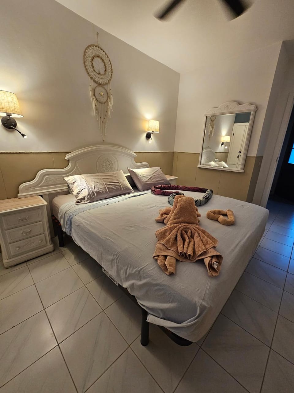 Bed, Night, Bedroom, fireplace, fireplace, towels, towels, wardrobe