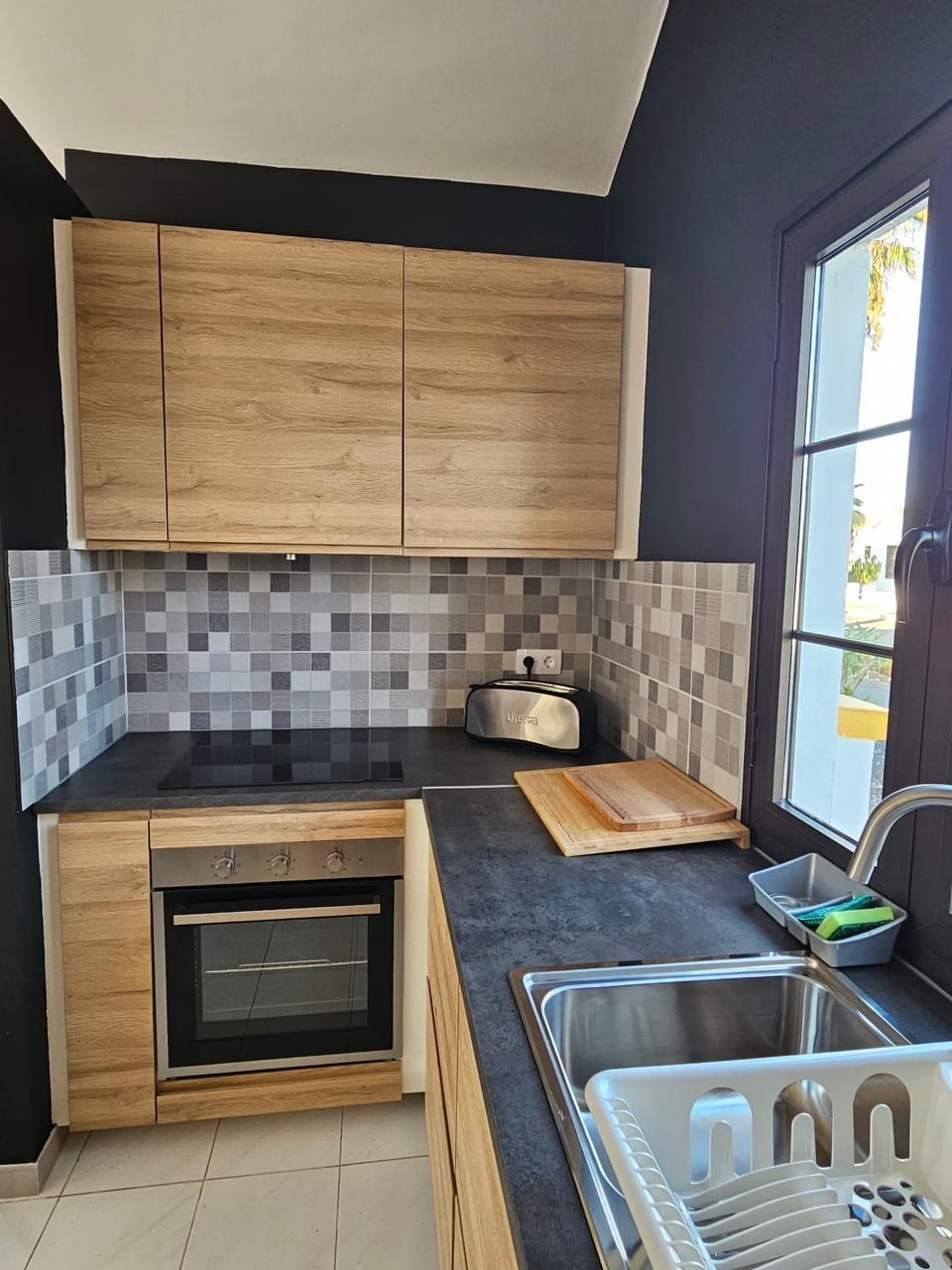 Kitchen or kitchenette, locker, locker, minibar, pet friendly, stove, stove, toaster, kitchen