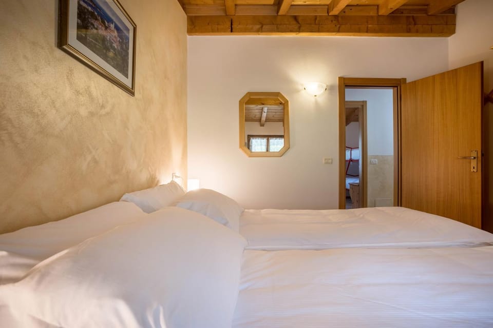 Property building, Living room, Bedroom