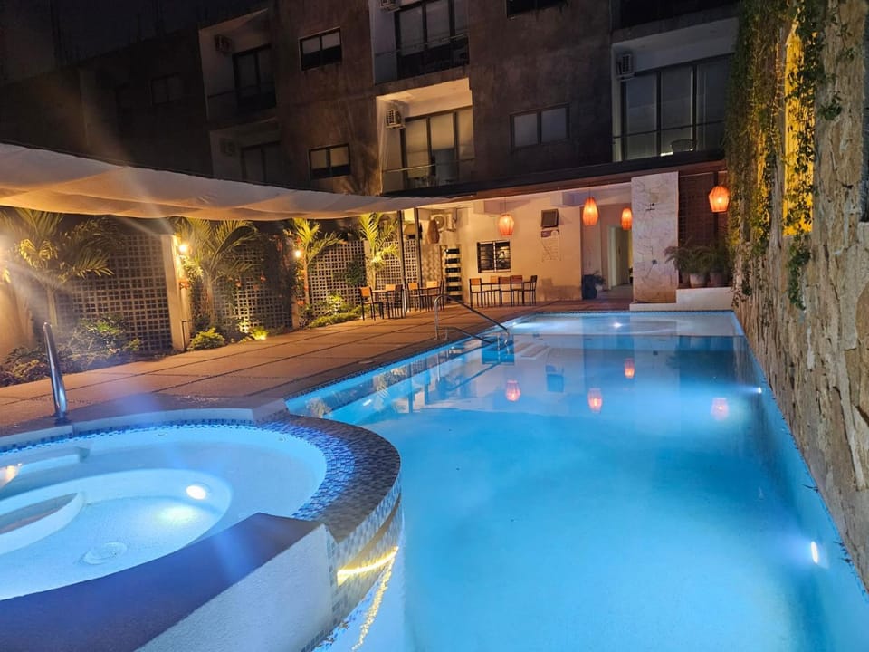 Swimming pool