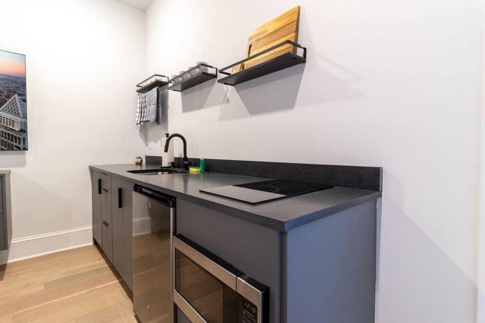 Kitchen or kitchenette, pet friendly