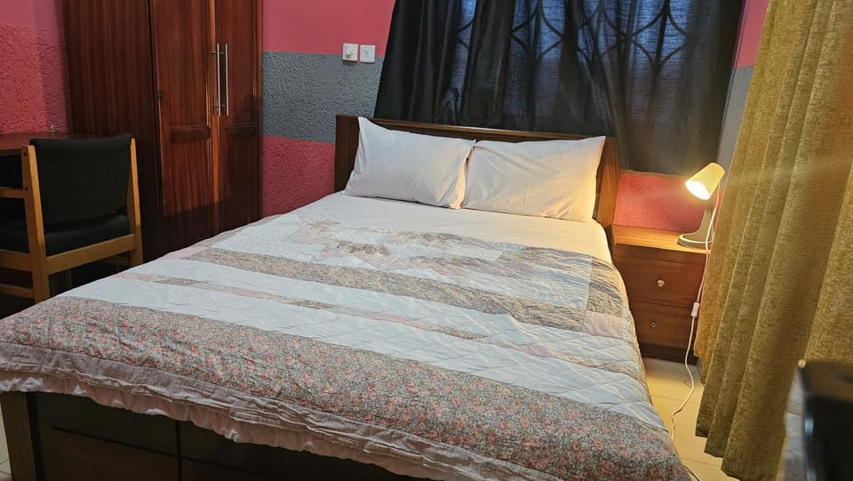 Queen's Hill Lodge Hotel in Greater Accra Region, Ghana