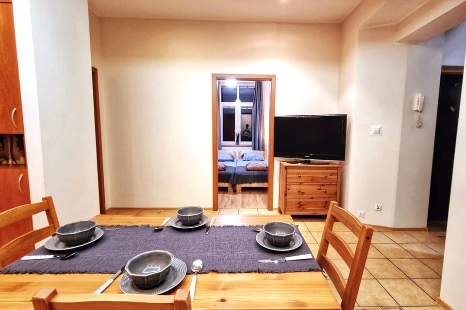 TV and multimedia, Dining area